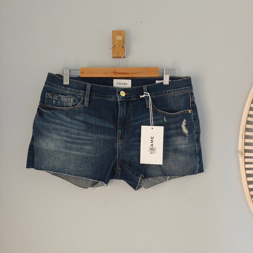 NWT FRAME Le Cut Off raw hem denim shorts in Azure dark blue size 29